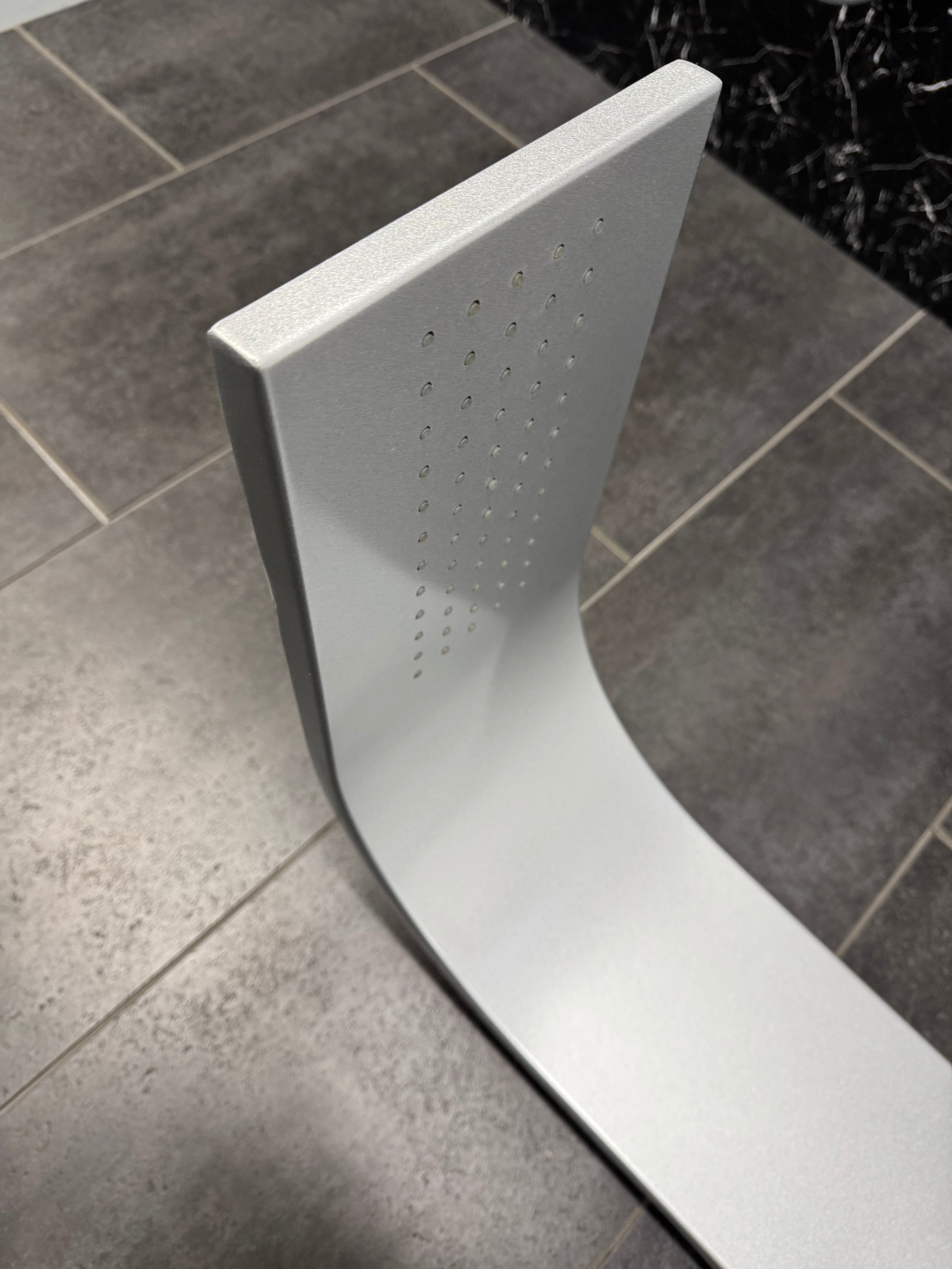 SHOWER COLUMN - A99 (LIQUIDATION)