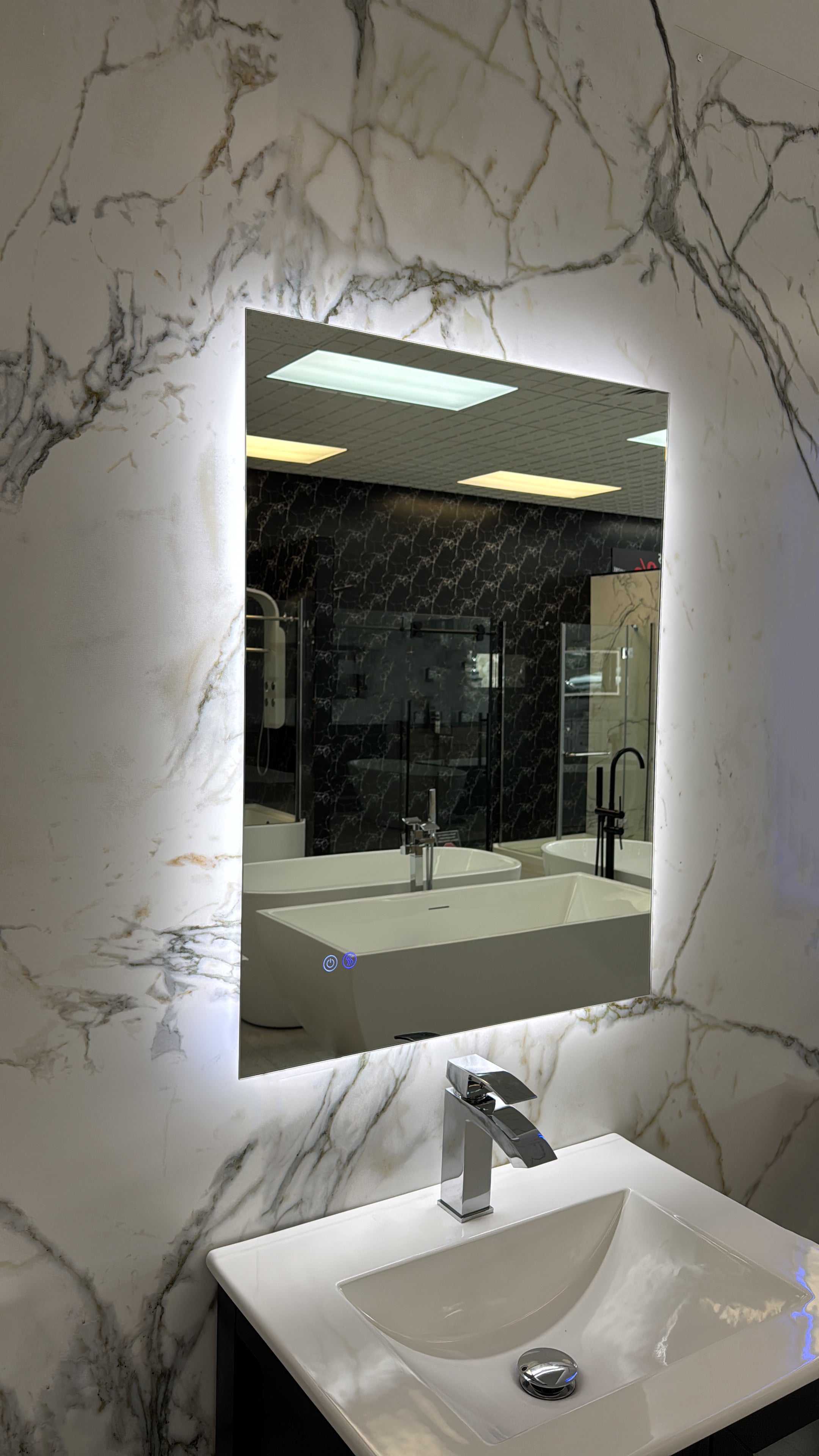 LED MIRROR - RIGA 48 X 32"