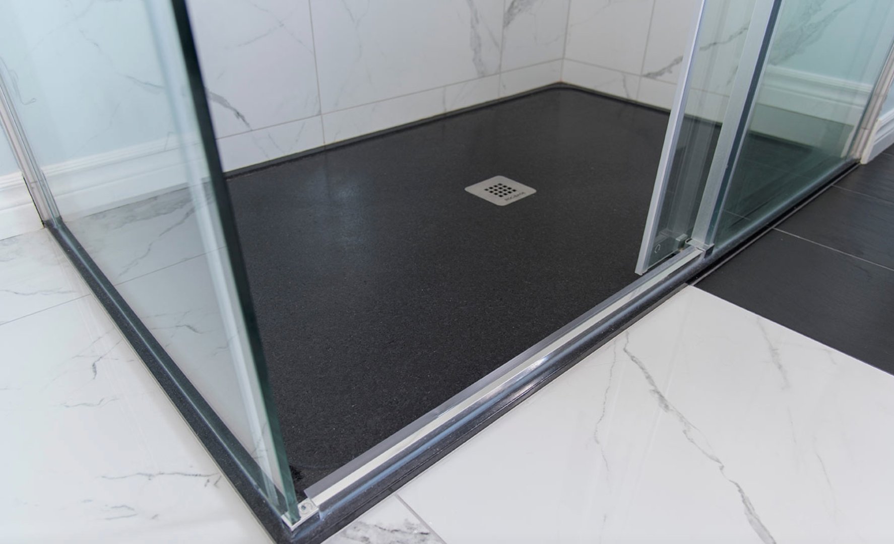 BASE DE DOUCHE - CAMBRIAN NOIR (GRANITE) - SALLE DE BAIN VODA